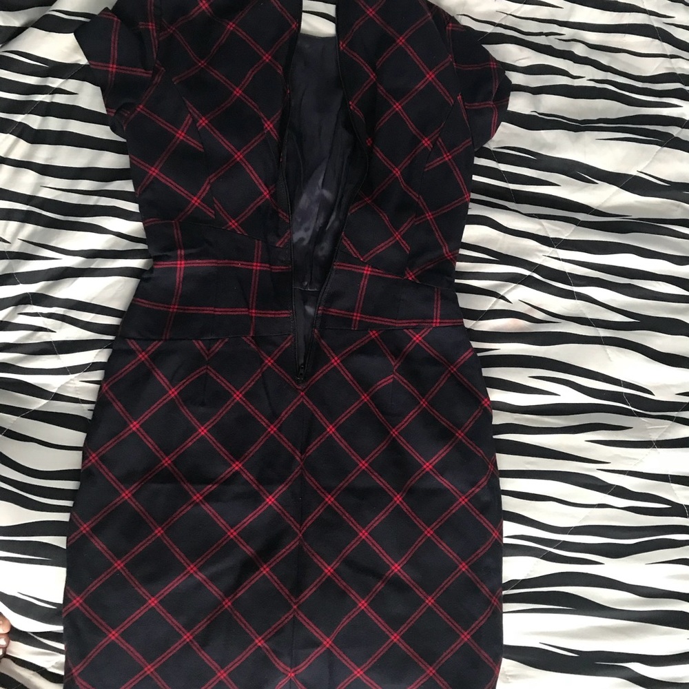 Dress - Picture 2 of 2